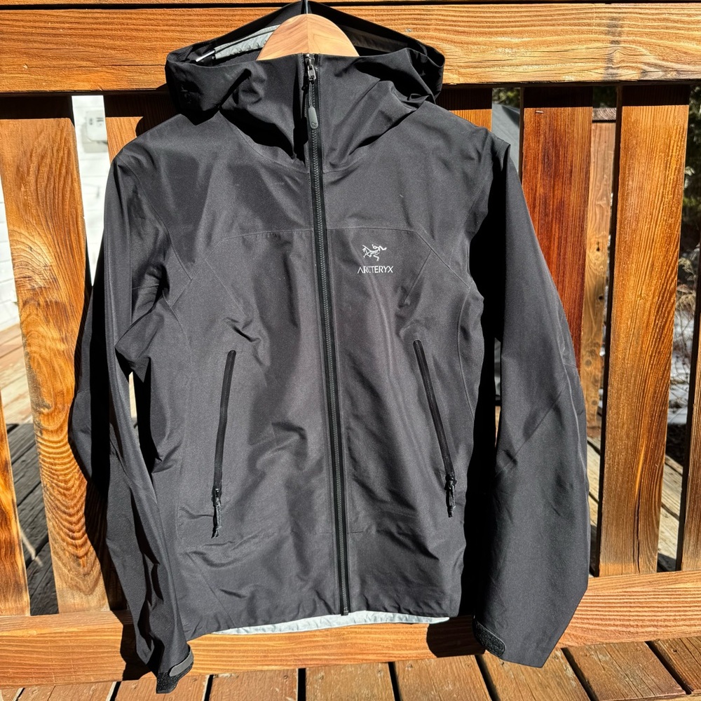 Arc’teryx Zeta LT GORE-TEX Hardshell Jacket